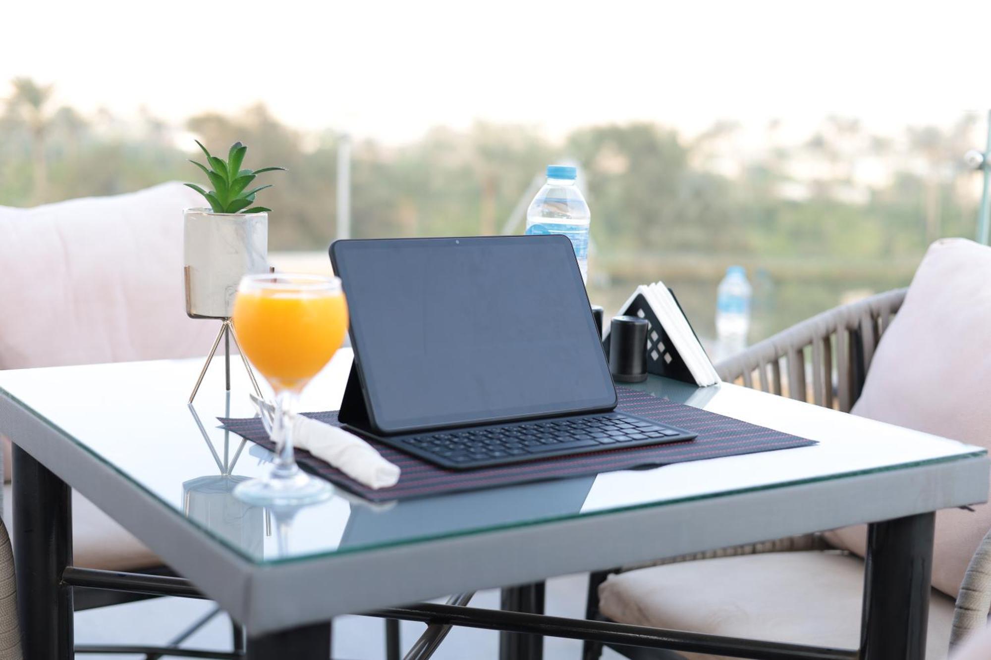 Golden Palm Sunrise Inn Kafrat al Jabal ภายนอก รูปภาพ