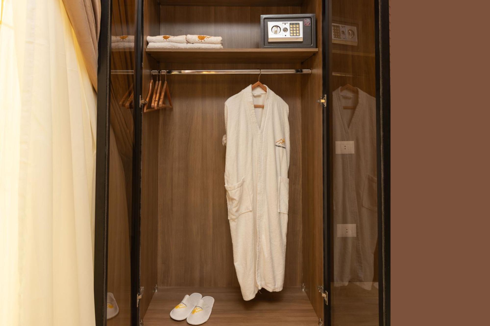 Golden Palm Sunrise Inn Kafrat al Jabal ภายนอก รูปภาพ