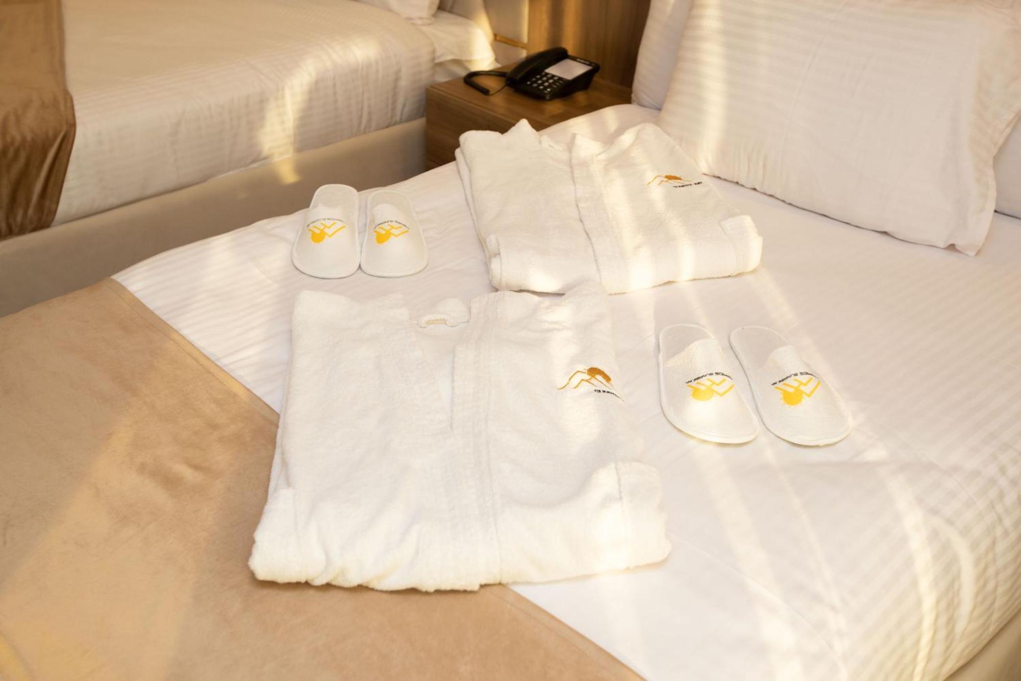 Golden Palm Sunrise Inn Kafrat al Jabal ภายนอก รูปภาพ