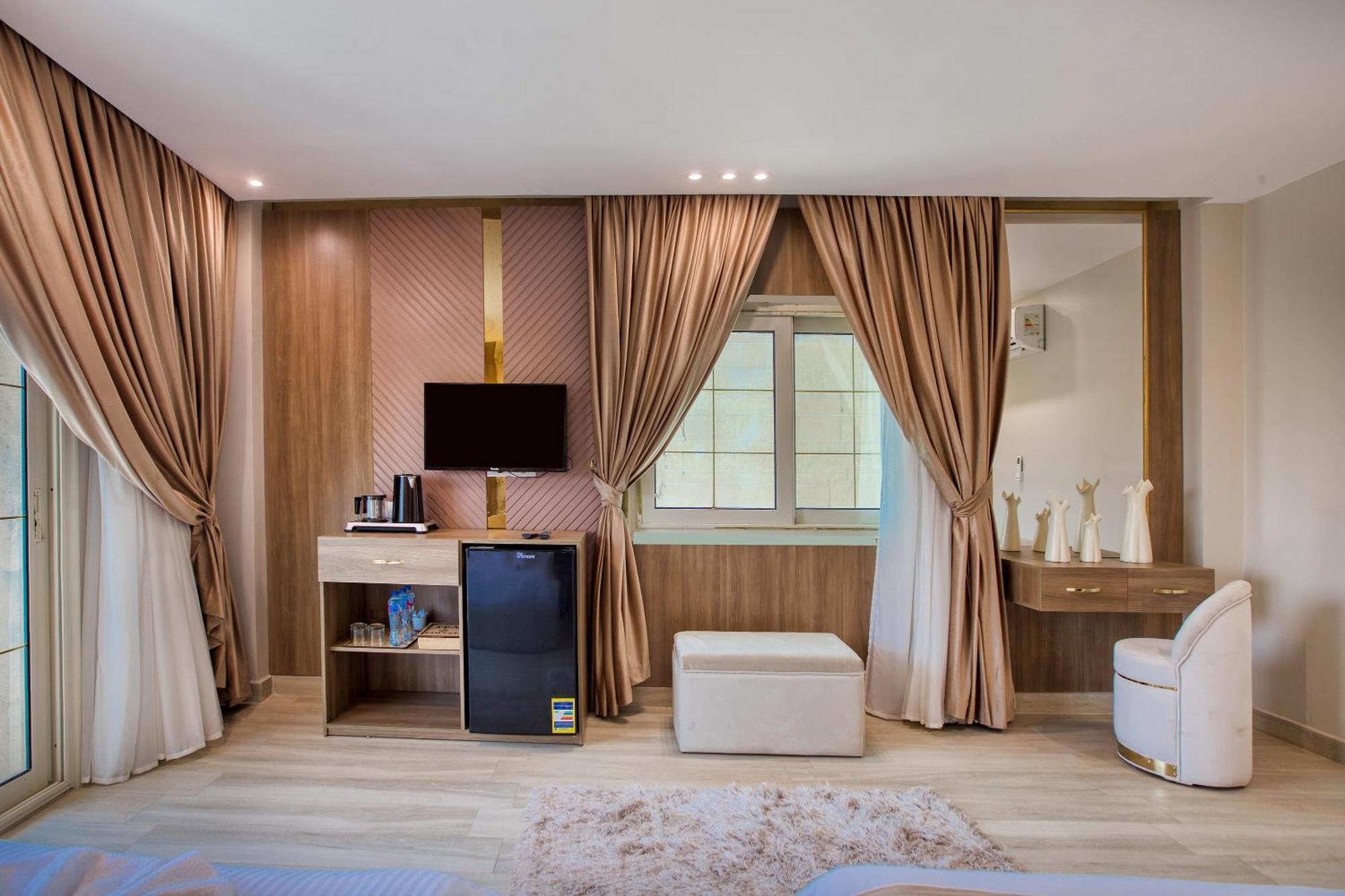 Golden Palm Sunrise Inn Kafrat al Jabal ภายนอก รูปภาพ