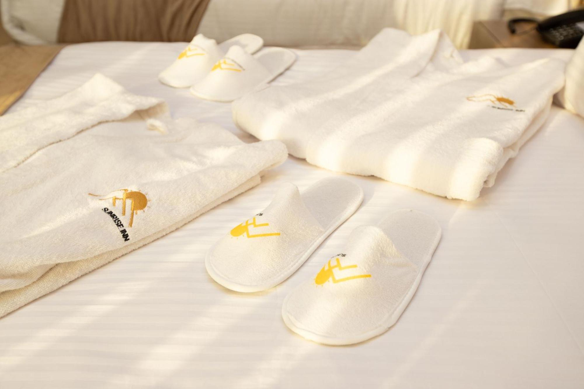 Golden Palm Sunrise Inn Kafrat al Jabal ภายนอก รูปภาพ